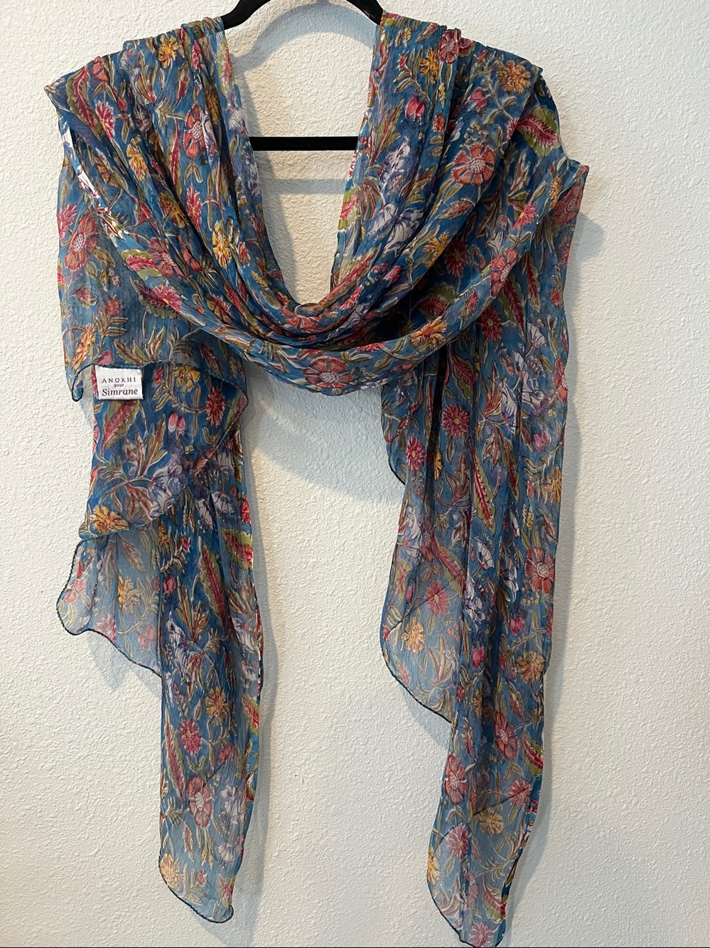 Anokhi  pour Simrane
 floral print scarf/wrap
46x70”